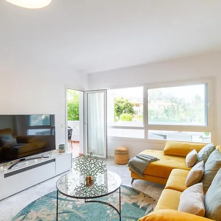 Marbella Banus Suites - Banus Playa Rocio - 2Br - 2Ba - Direct Beach & Sea Access Complex - Outdoor Terrace - Pool - 3 Min Walk To Puerto Banus & Corte Ing Luxury Shopping - Ideal For Families