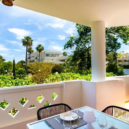 Banus - Banús Playa Rocío - 2br - 2ba - Direct Beach&sea Access Complex - Outdoor Terrace - Pool - 3 Min Walk To Puerto Banús&corte Ing Luxury Shopping - Ideal For Families *
